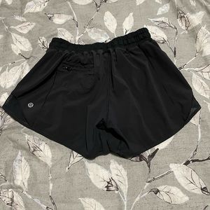 Lululemon hotty hot short 4’